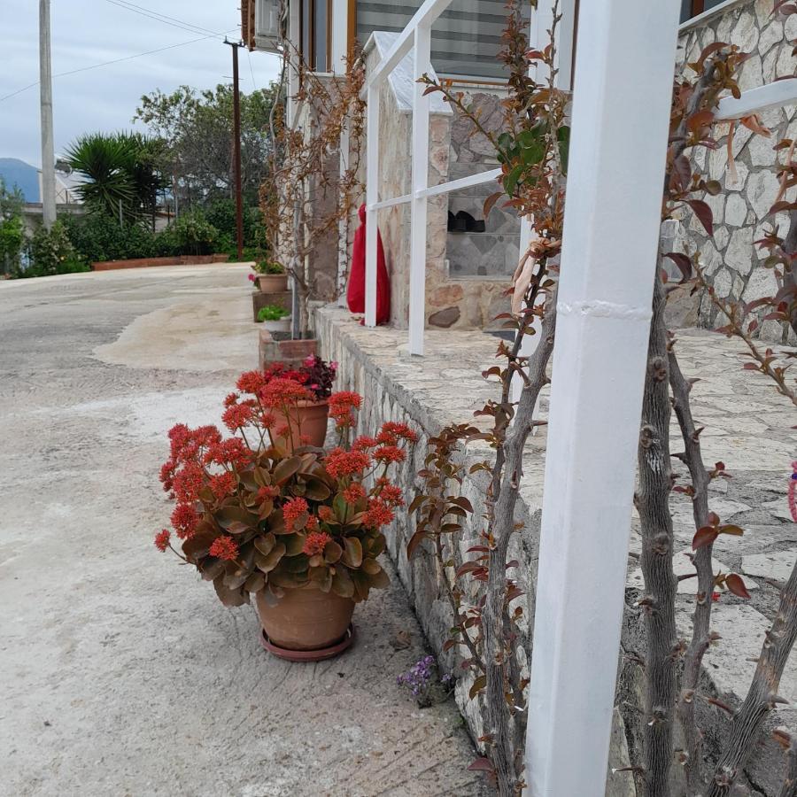 Denni'S Home Sarandë Exterior foto