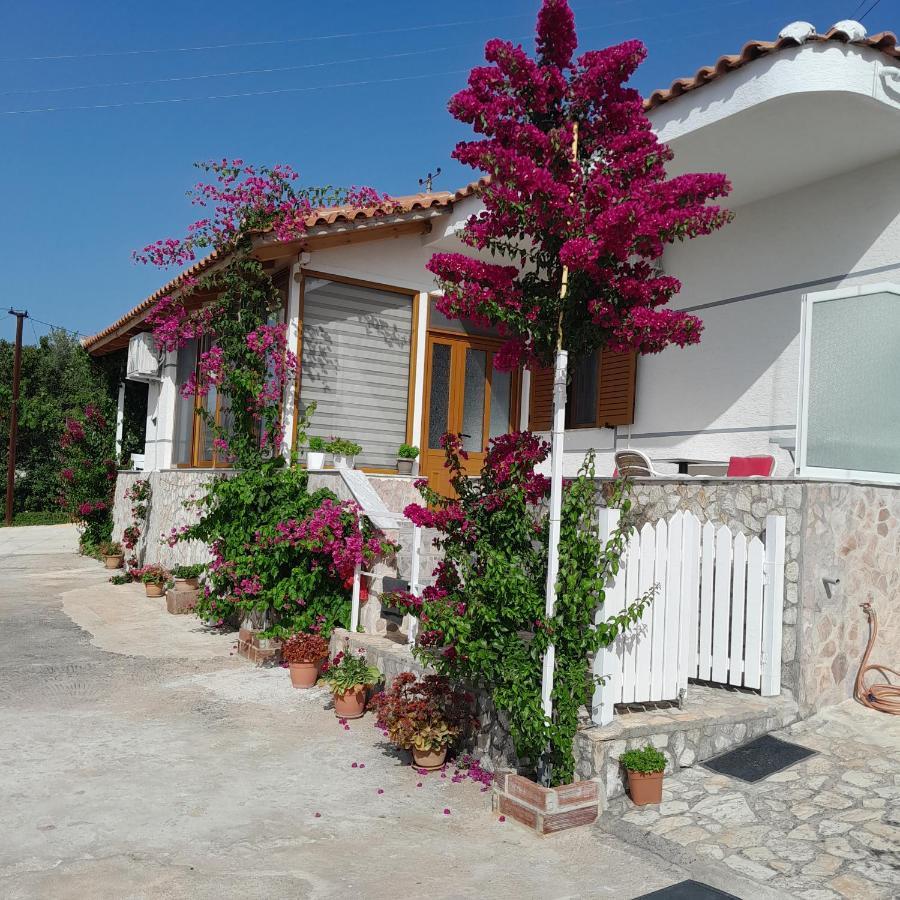 Denni'S Home Sarandë Exterior foto