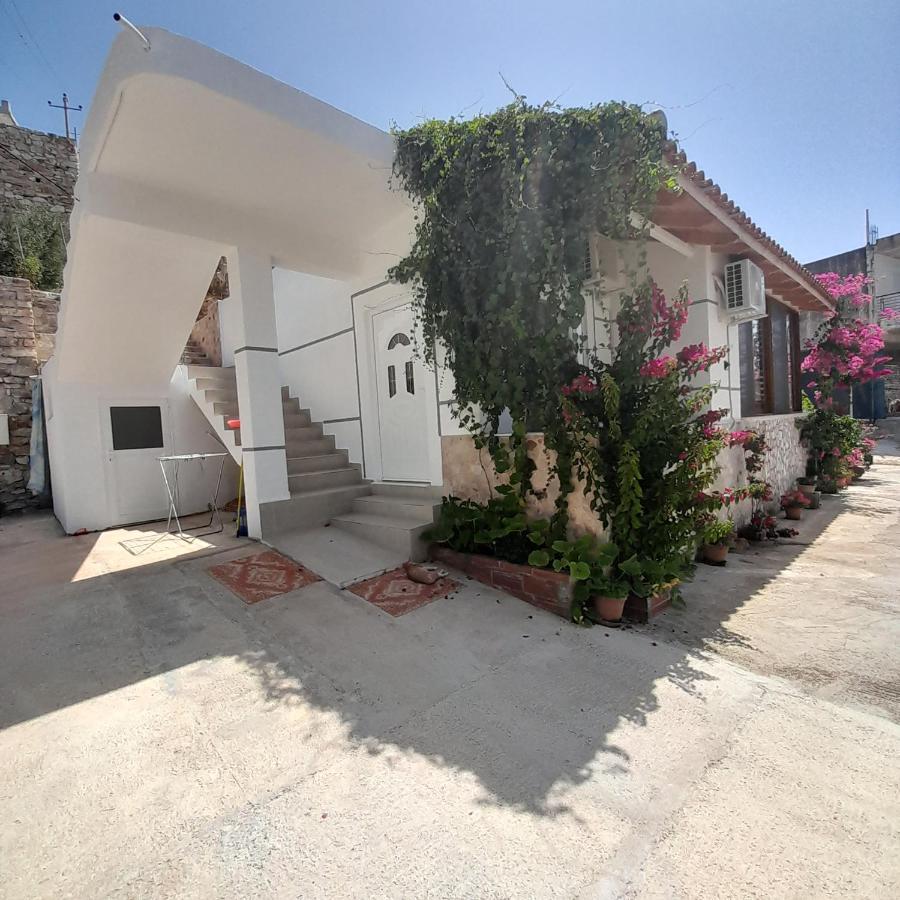 Denni'S Home Sarandë Exterior foto